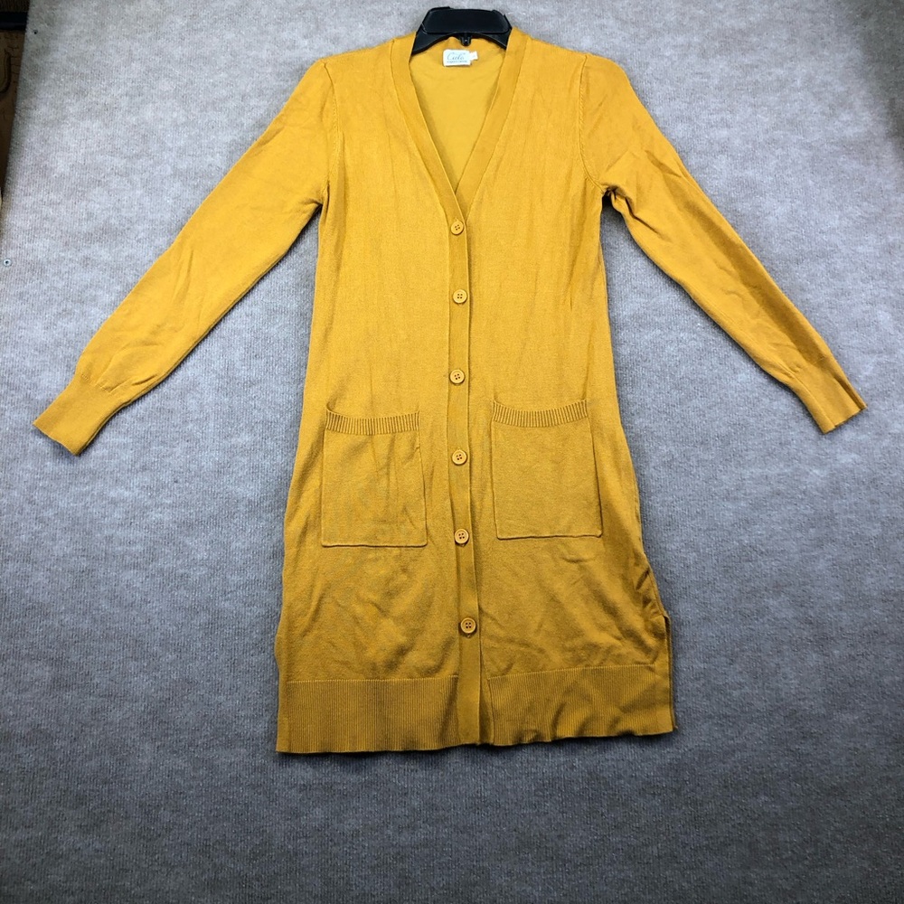 Cielo cardigan size small this is brown and can be buttoned up